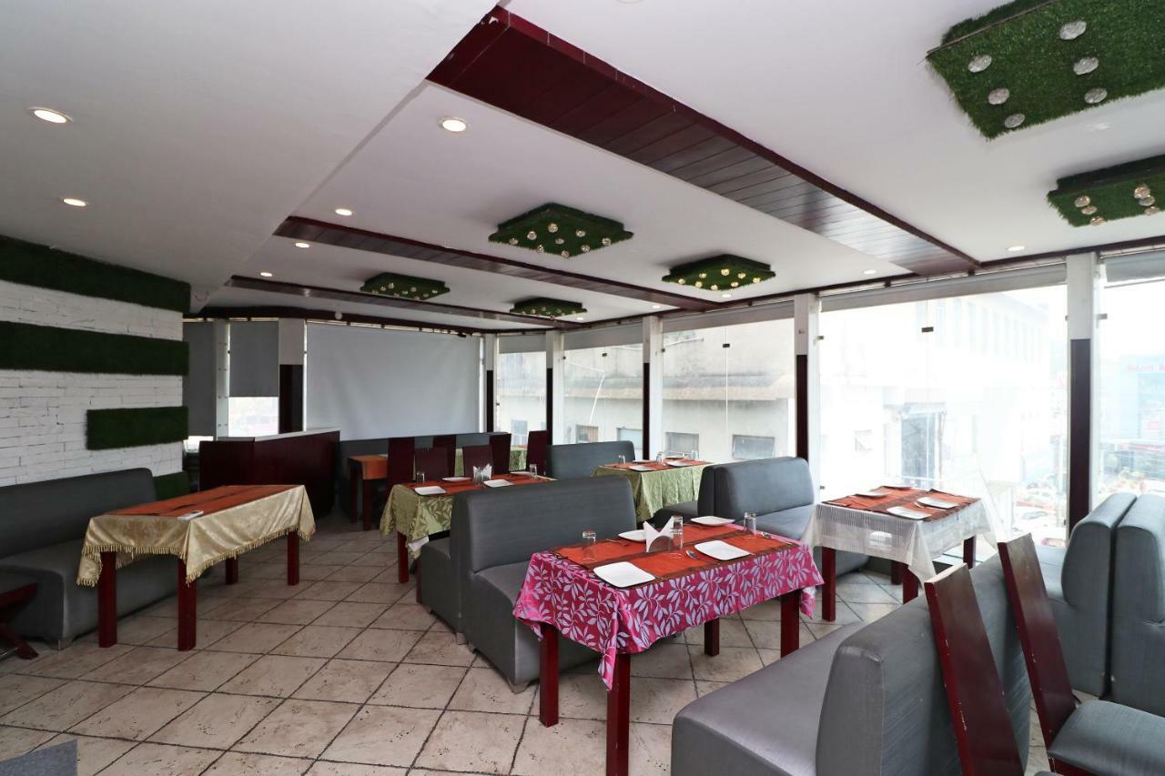 Oyo 1822 Hotel Ambassador Dehradun Luaran gambar